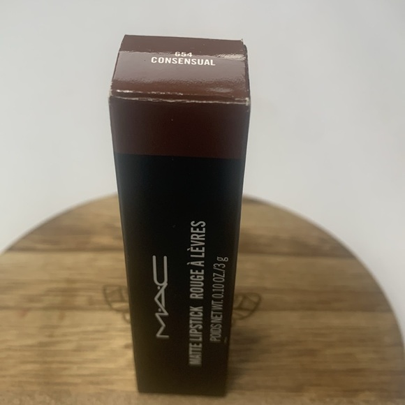 MAC Cosmetics Matte Lipstick Consensual shade 654 New - Picture 8 of 8